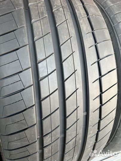 Kapsen RS26 Practical Max HP 255/35 R20 92Y