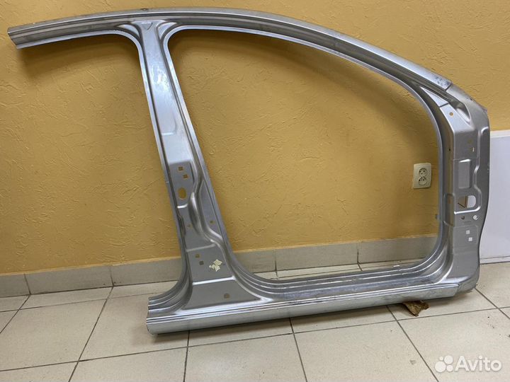 Боковина правая на LADA vesta