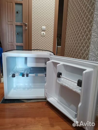 Мини Холодильник Midea новый