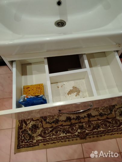 Раковина с тумбой