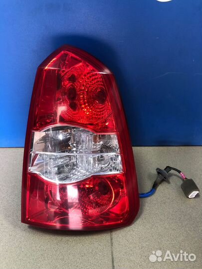 Фонарь правый Шевроле Лачетти универсал
