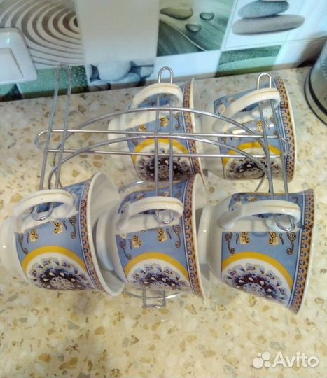 Набор чашек с подставкой