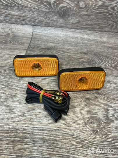Фонарь габаритный боковой Ford trasit, 1671689