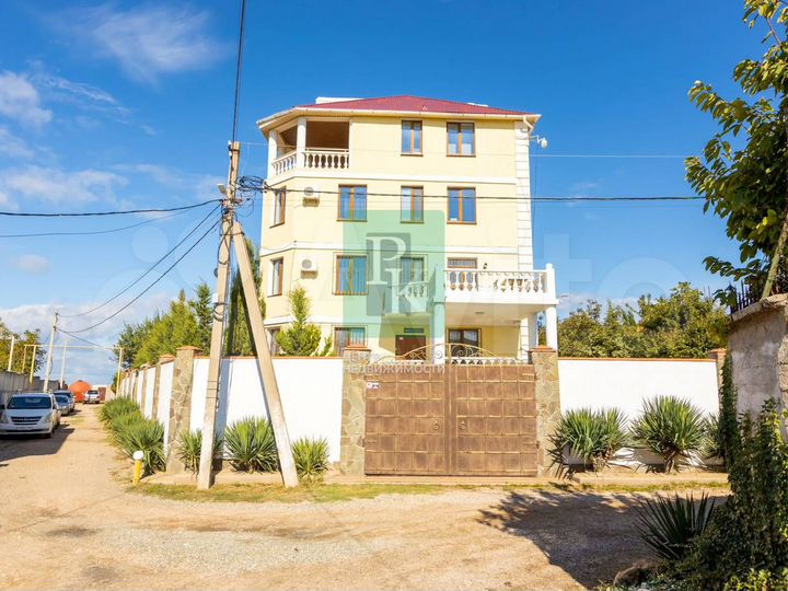 Дом 600 м² на участке 10 сот.