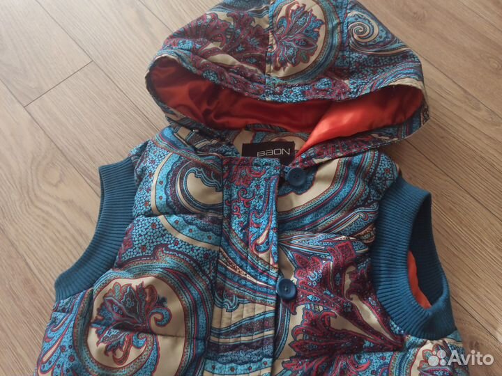 Безрукавка женская утепленная 44-46 размер