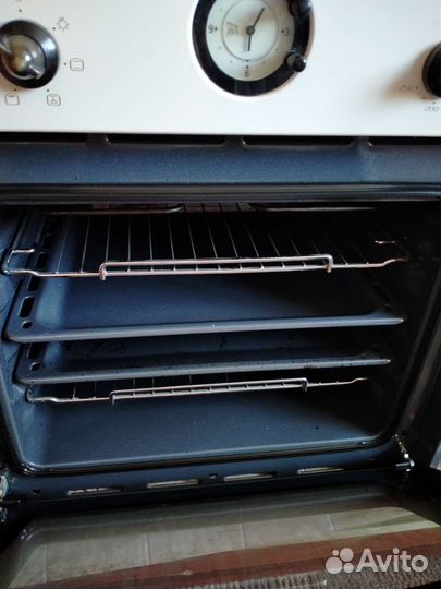 Духовой шкаф whirlpool.Ширина 60 *60 см