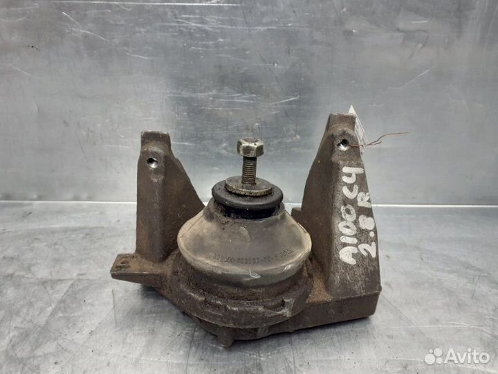 Опора двигателя правая Audi 100 C4 1991-1994