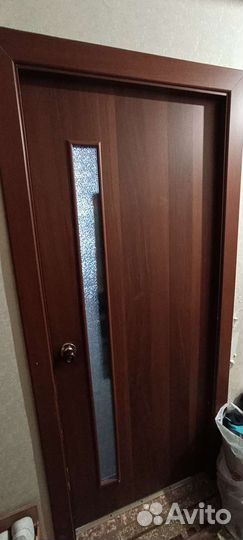 Межкомнатные двери бу 2шт.с коробкой, наличниками