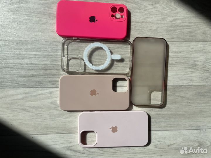 Чехлы на iPhone 12/12 про