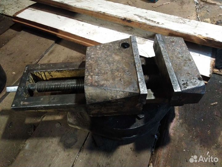 Тиски станочные СССР бу