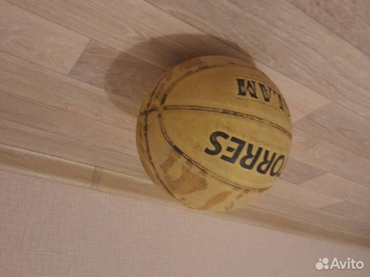 Баскетбольный мяч