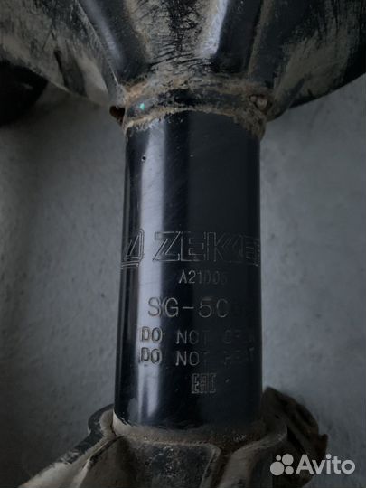 Амортизатор передний Mitsubishi Lancer 9