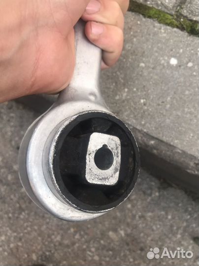 Рычаг верхний передний левый bmw e39