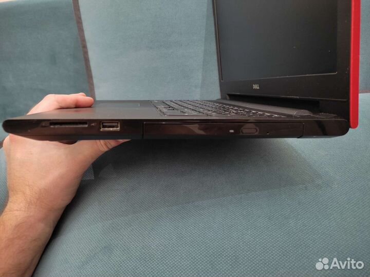 Dell Inspiron 15 p40f001