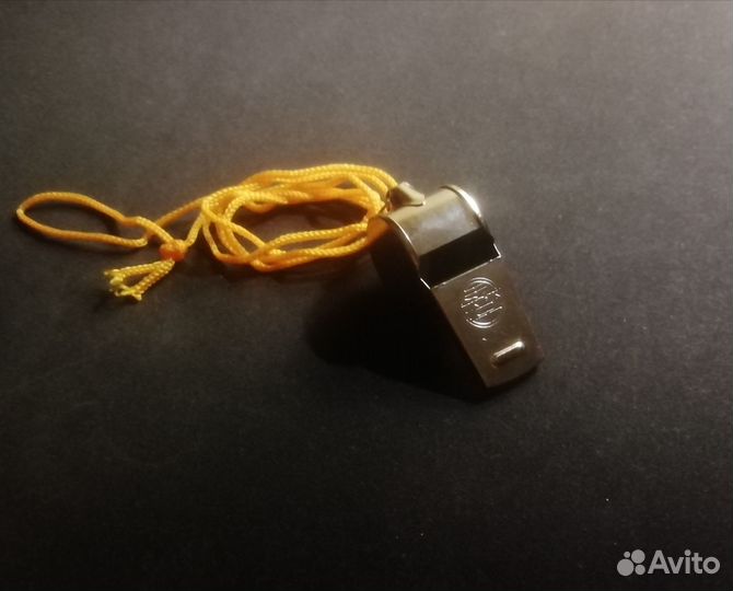 Свисток туристический