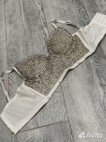 Топ со стразами с камнями