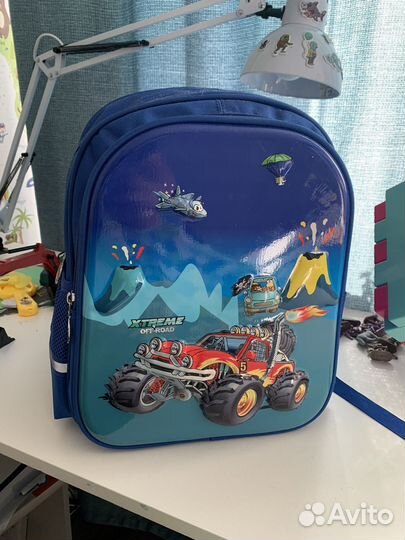 Рюкзак школьный