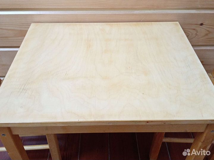 Детский стол и 2 стула IKEA Svala