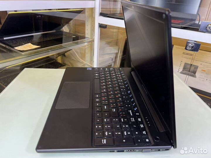 Как новый ультрабук IPS/i5-10210U/8/256 гарантия