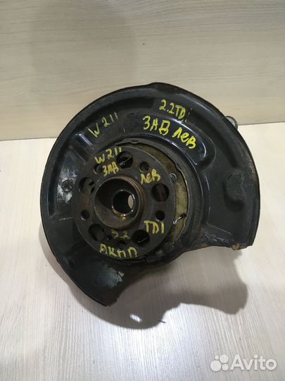 Кулак задний левый Mercedes W211