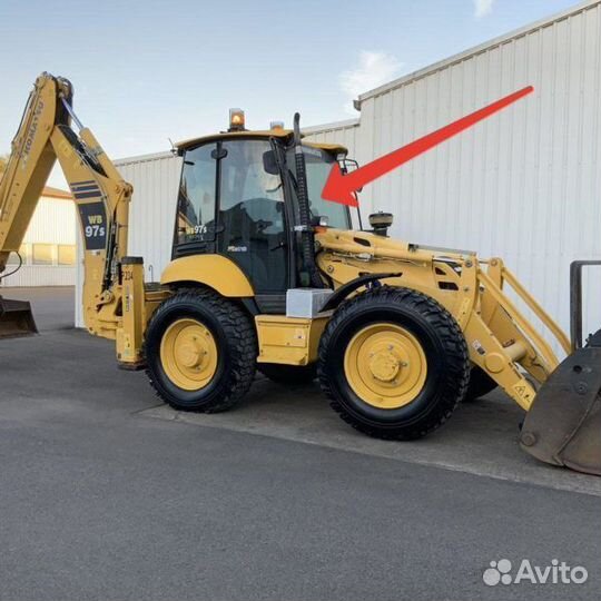 Ветровое верхнее стекло Komatsu WB97S-5
