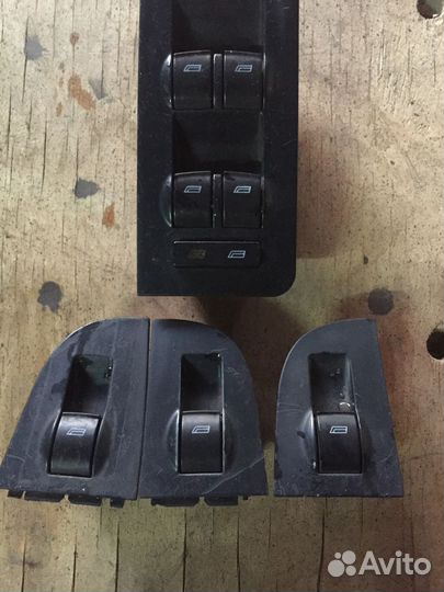 Кнопки стеклоподъемником на Audi A6 C5
