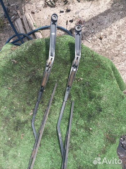 Поводок дворников передний Zaz Sens 1.3 memz-307