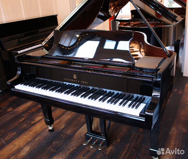 Акустический рояль Steinway and Sons + аксессуары
