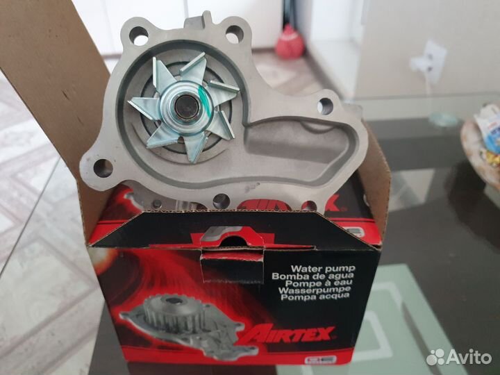 Водяной насос,помпа,митсубиси lancer,1,6