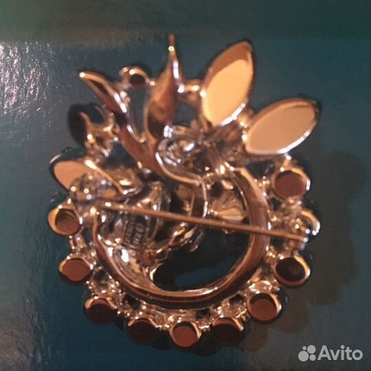 Винтажная брошь Eisenberg