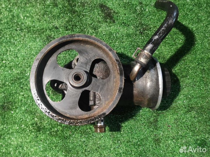 Насос гур Toyota Avensis