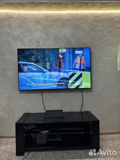 Стеклянная Тумба под телевизор