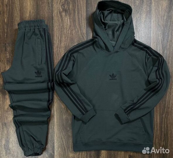 Спортивный костюм Adidas