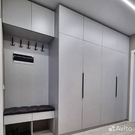 Угловой шкаф