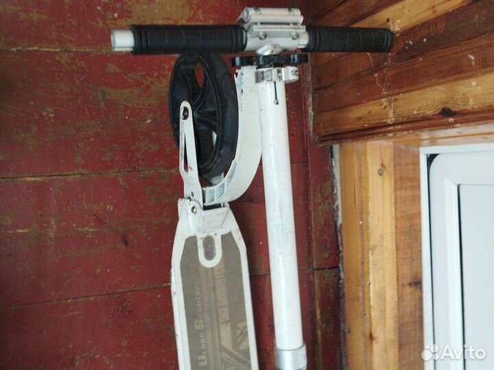 Самокат с амортизаторами