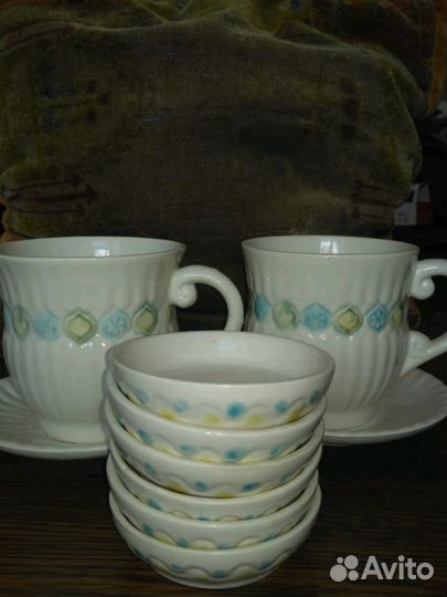 Чашки керамические,графин с чашками,винтаж