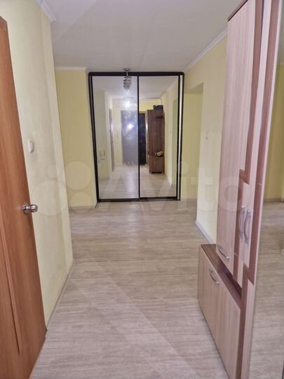 2-к. квартира, 63 м², 2/10 эт.