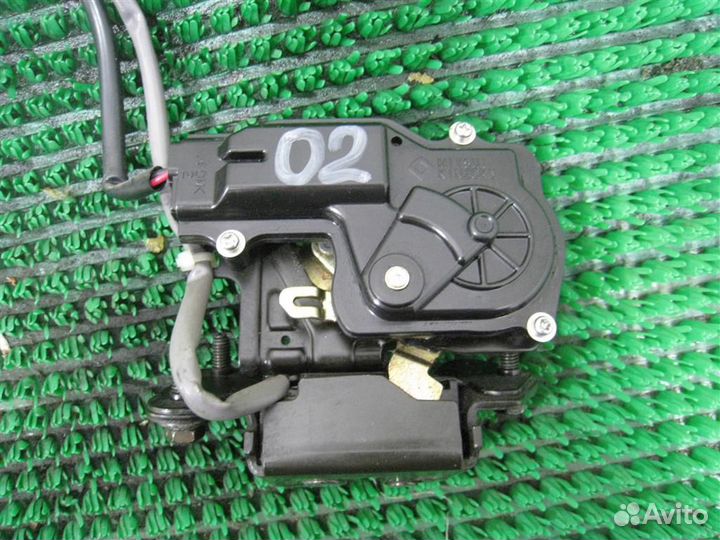 Замок крышки багажника Toyota Corolla Verso R1 20