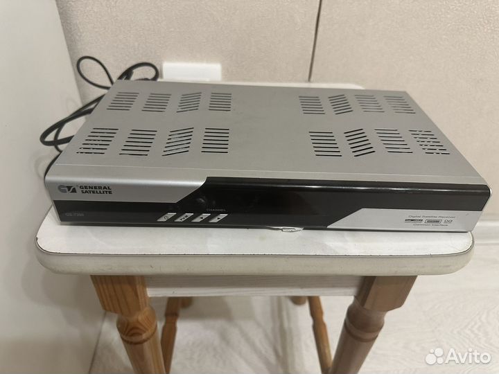 Цифровой спутниковый приемник GS-7300