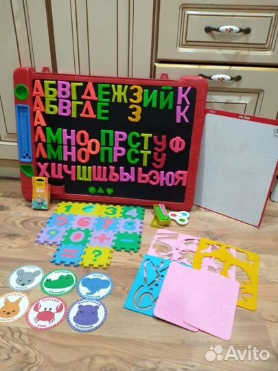 Доска магнитная Магнитишка азбука, трафареты и др