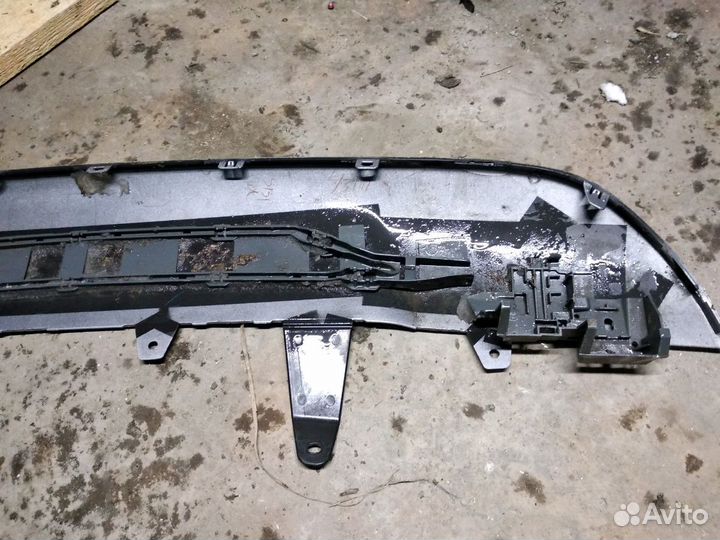 Юбка заднего бампера Toyota RAV4