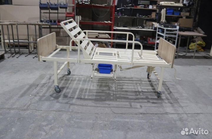 Кровать механическая дс-40 с туалетным устройством