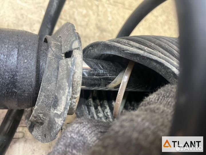 Стойка передняя левая nissan elgrand