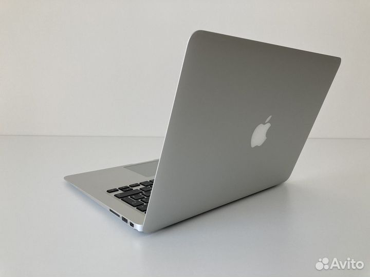 Apple MacBook Air (13-inch, Mid 2013)