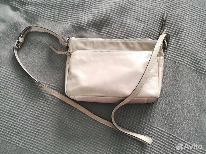 Продаю кожаную сумочку Италия