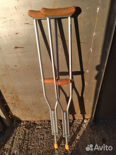 Костыли подмышечные