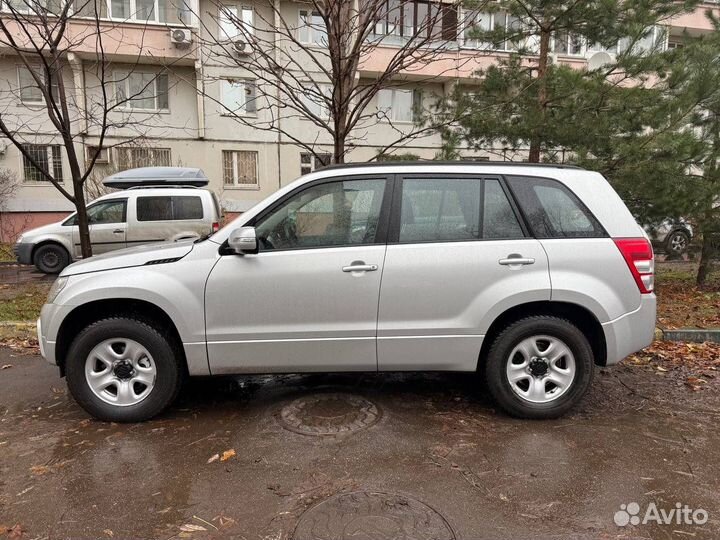 Suzuki Grand Vitara 2.0 AT, 2011, 210 000 км