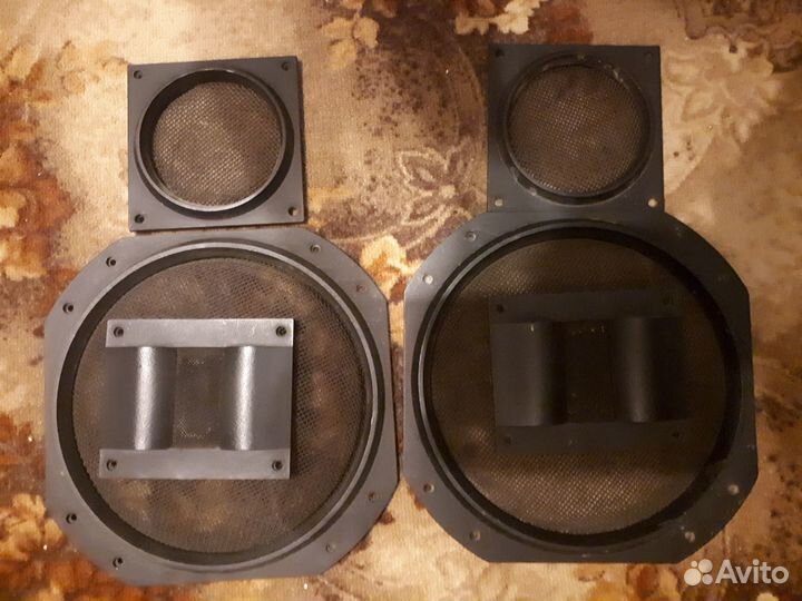 Накладки S-90 осталась 1шт, сетки от электроники