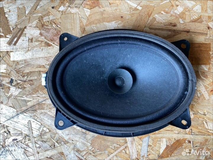 Динамик передний Toyota Avensis