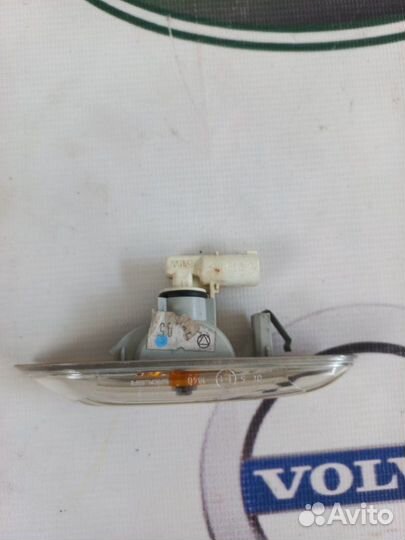 Повторитель поворота в крыло BMW 3 e90 X1 белый